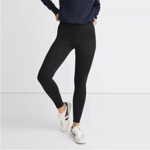 AMERICAN GIANT NO-BS HIGH-RISE BLACK
PONTE PANT‎ Size 2